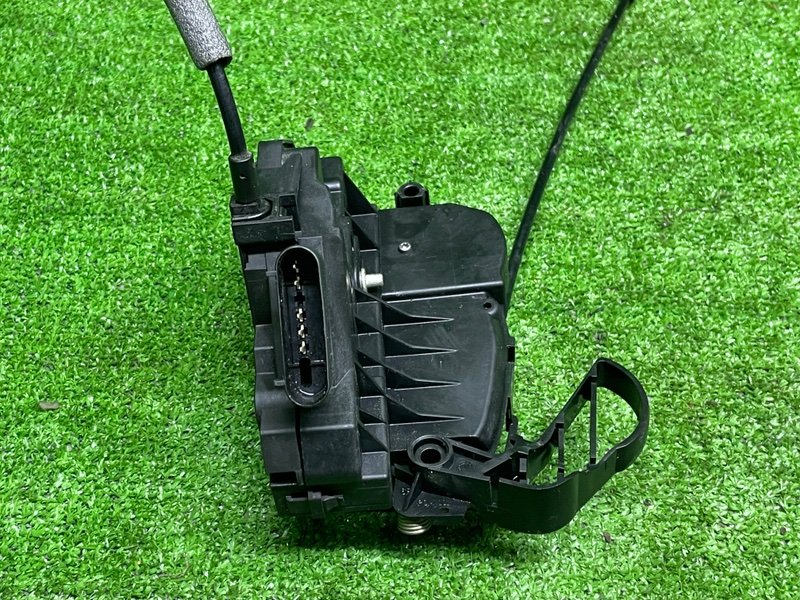 Замок двери передней левой, 2450 рублей, Москва