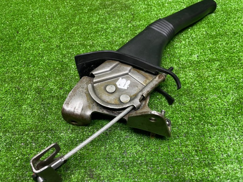 Рычаг стояночного тормоза, 1000 рублей, Москва