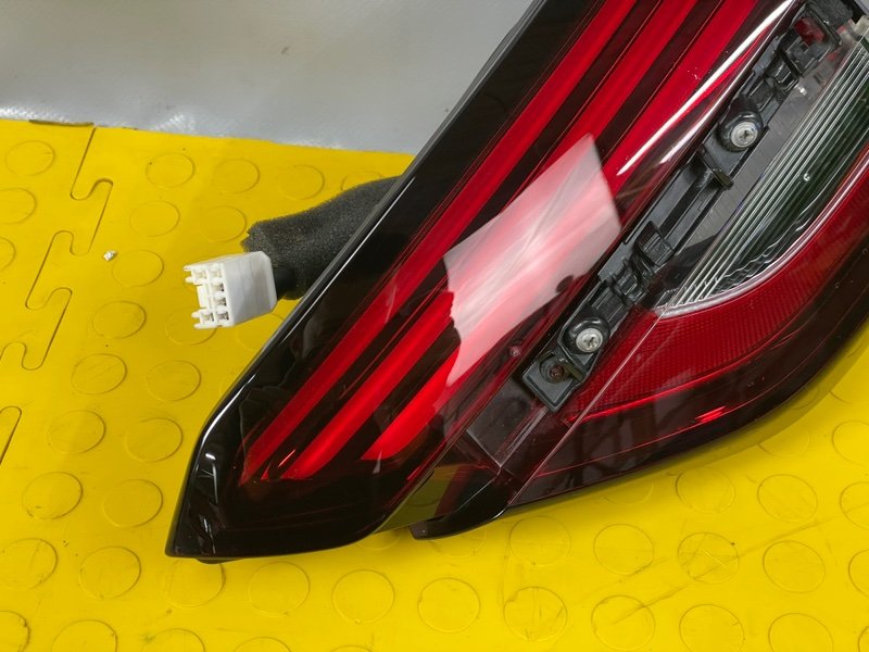 Фонарь задний правый, 8000 рублей, Москва