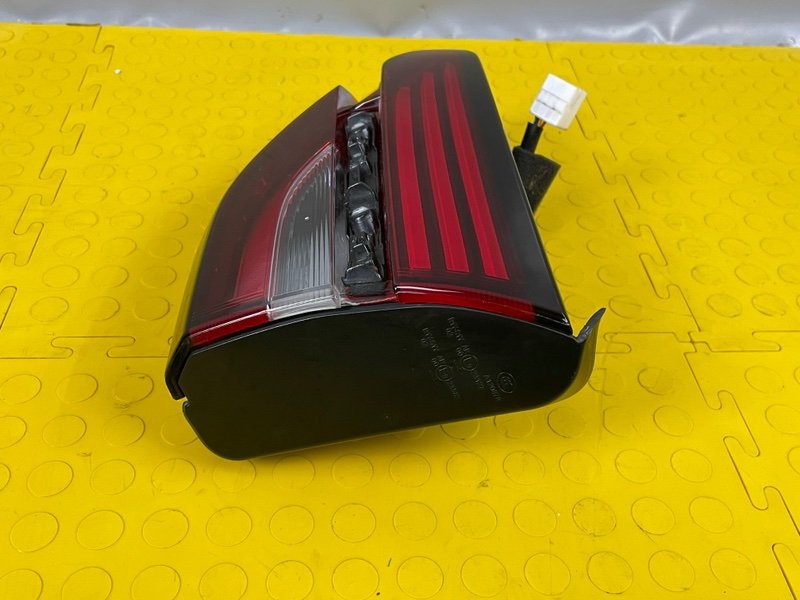 Фонарь задний правый, 8000 рублей, Москва