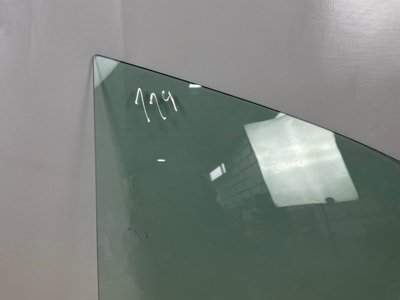 Стекло двери передней правой, 2500 рублей, Москва