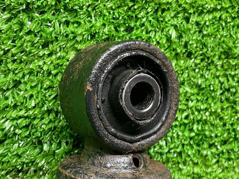 Амортизатор задний, 2000 рублей, Москва
