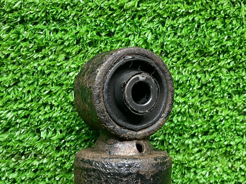 Амортизатор задний, 2000 рублей, Москва