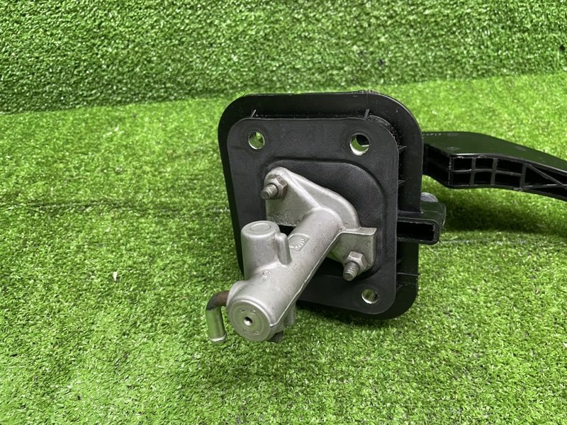 Педаль сцепления, 1000 рублей, Москва