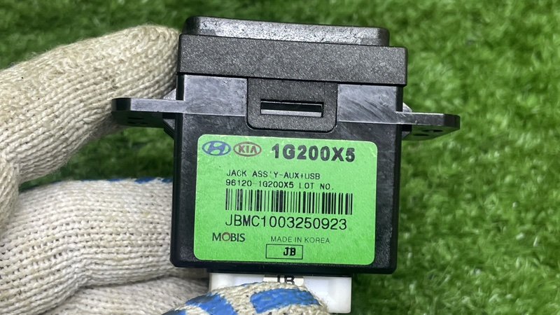 Разъем (USB/AUX), 1000 рублей, Москва