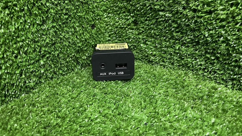 Разъем (USB/AUX), 2000 рублей, Москва