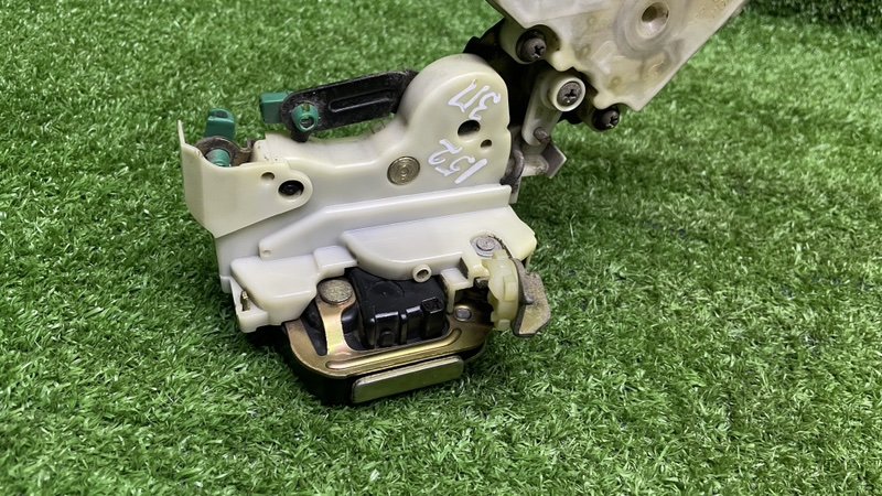 Замок двери задней правой, 500 рублей, Москва