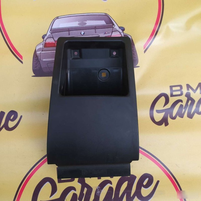 Ниша в панели приборов, 500 рублей, Орёл