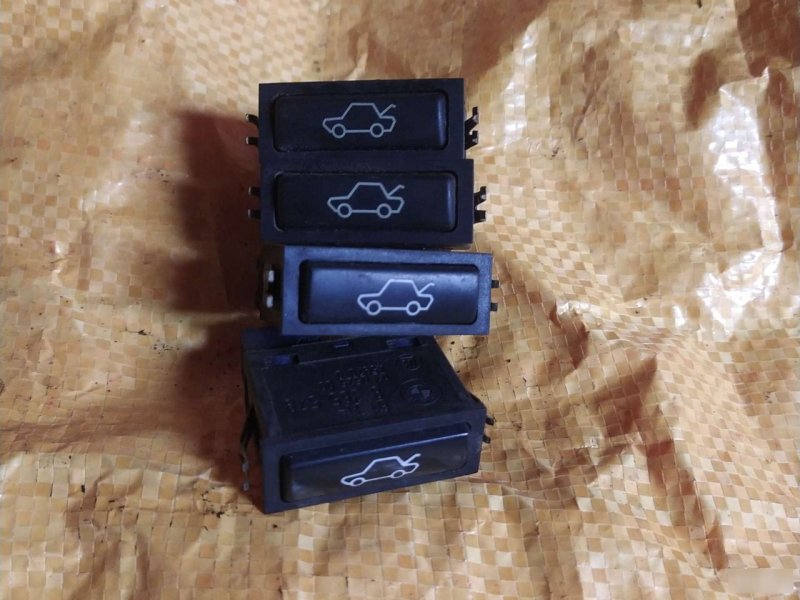 Кнопка открывания багажника, 500 рублей, Орёл