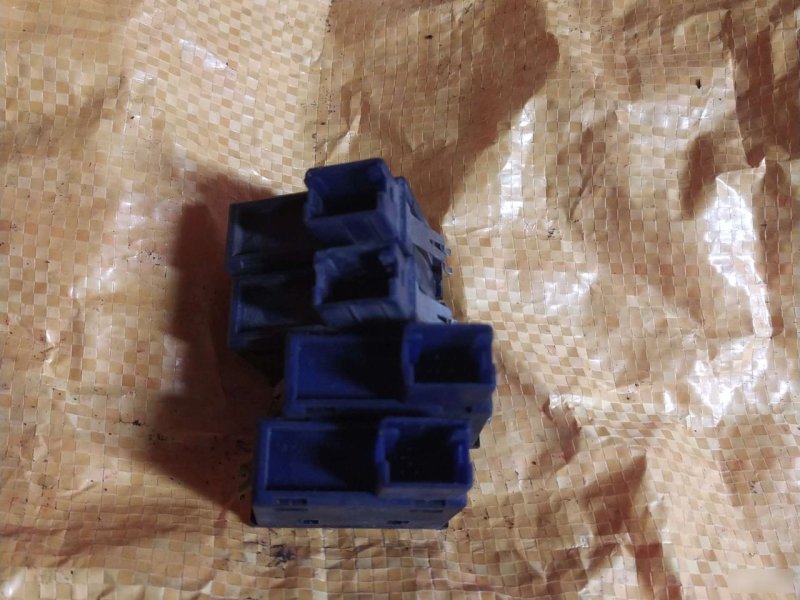 Кнопка открывания багажника, 500 рублей, Орёл