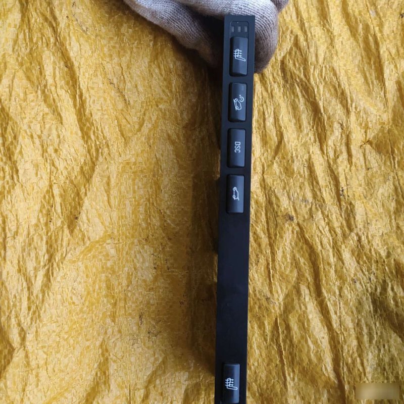 Кнопки, 1000 рублей, Орёл