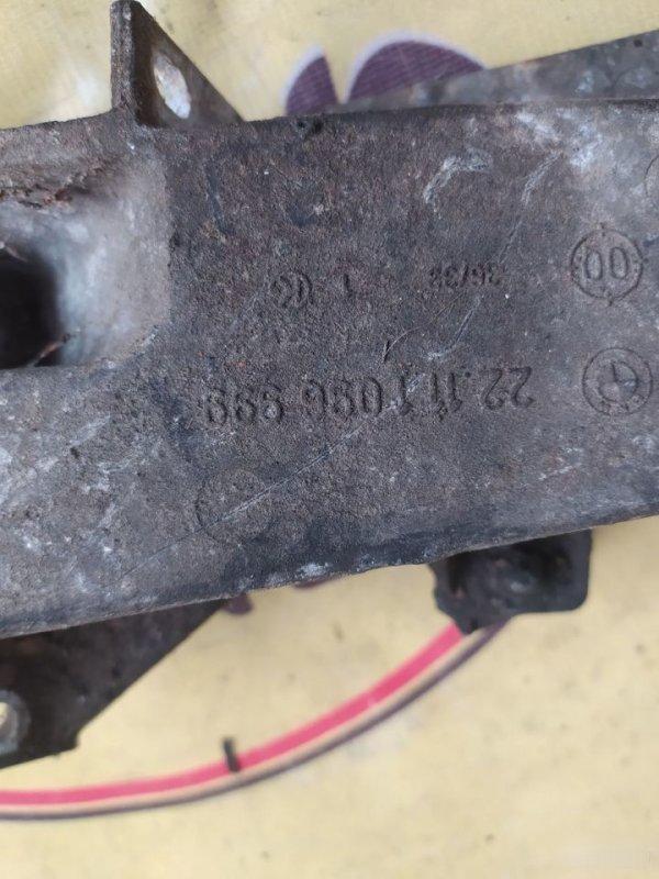 Кронштейн ДВС, 2000 рублей, Орёл