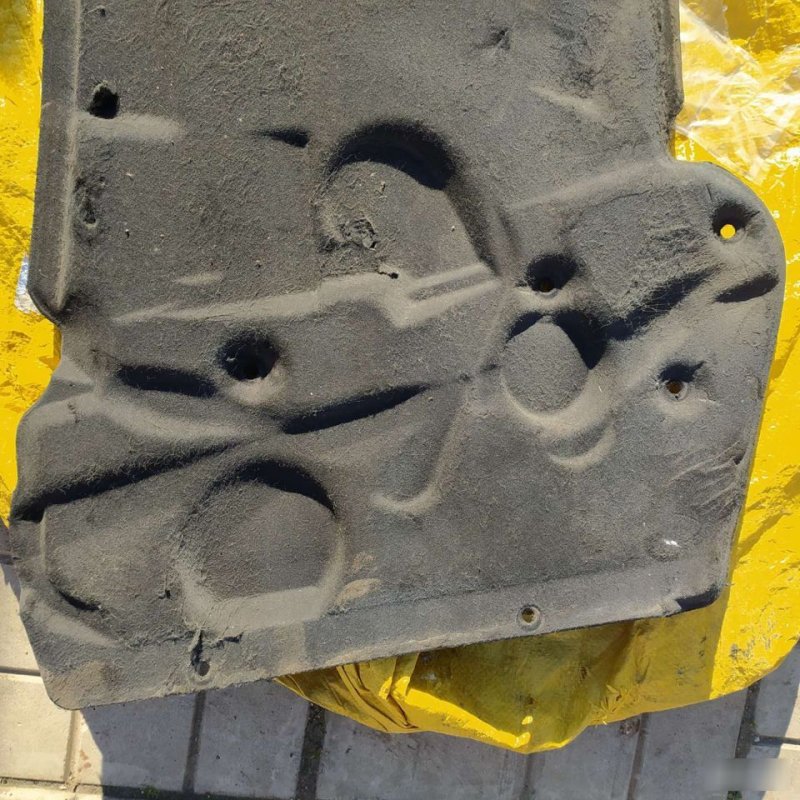 Обшивка капота, 2000 рублей, Орёл