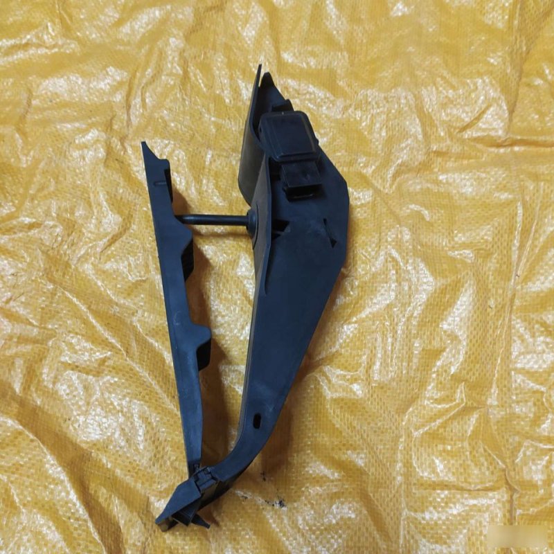 Педаль газа, 2000 рублей, Орёл