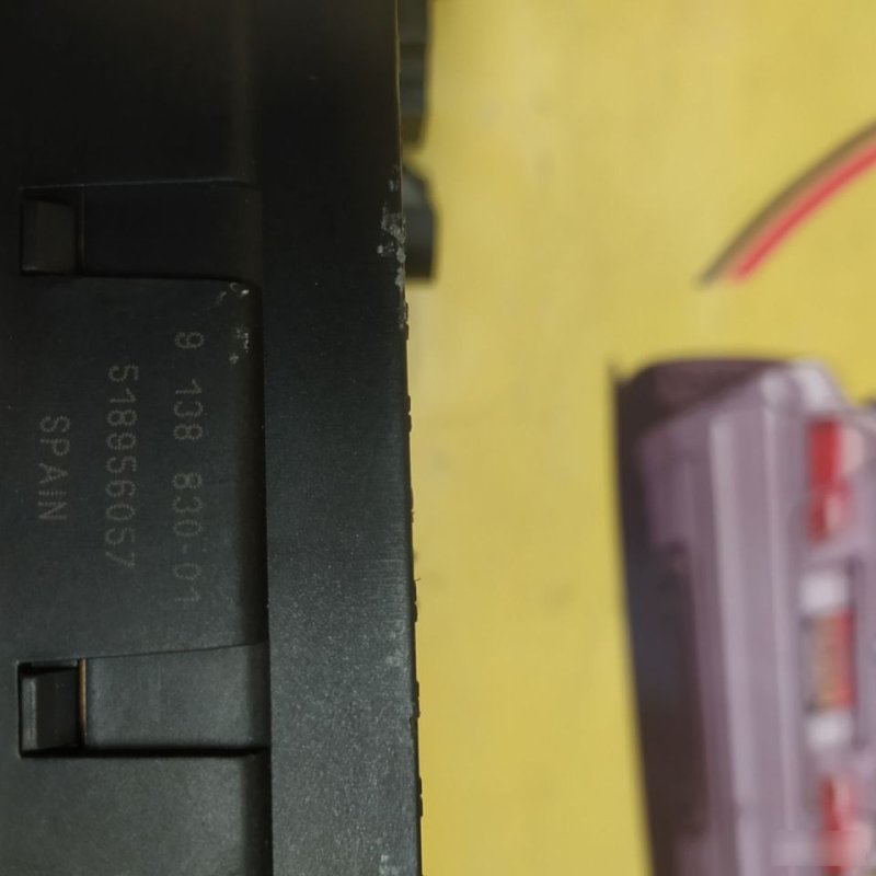 Блок предохранителей, 2000 рублей, Орёл