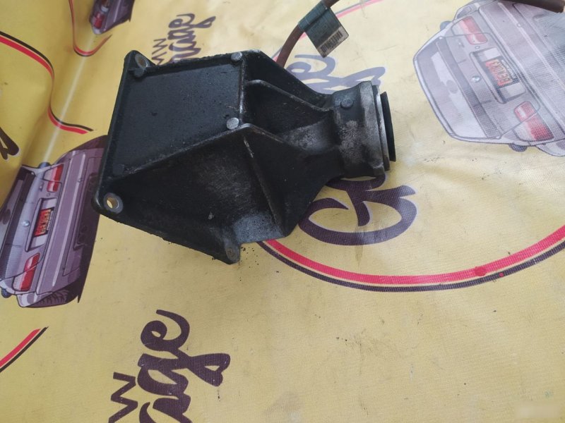 Кронштейн полуоси, 2500 рублей, Орёл