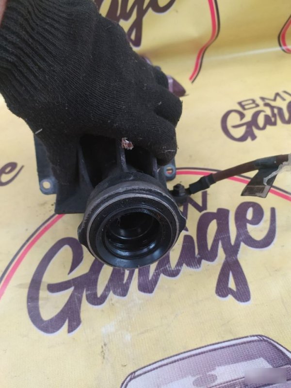 Кронштейн полуоси, 2500 рублей, Орёл