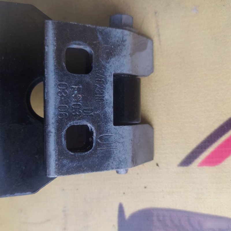 Петля двери, 1000 рублей, Орёл