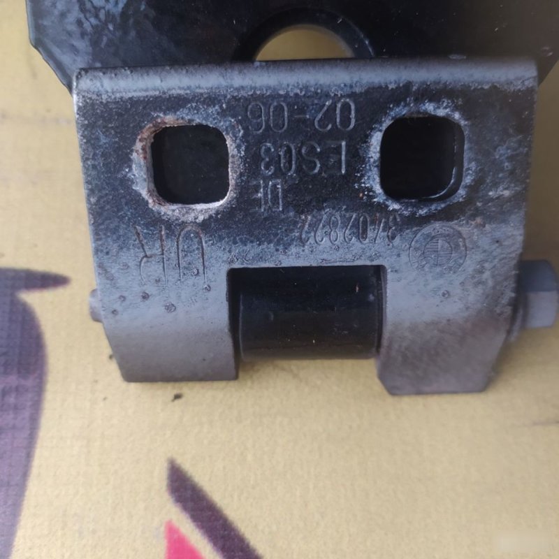 Петля двери, 1000 рублей, Орёл