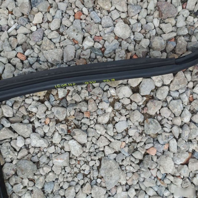 Уплотнитель двери водителя, 3000 рублей, Орёл