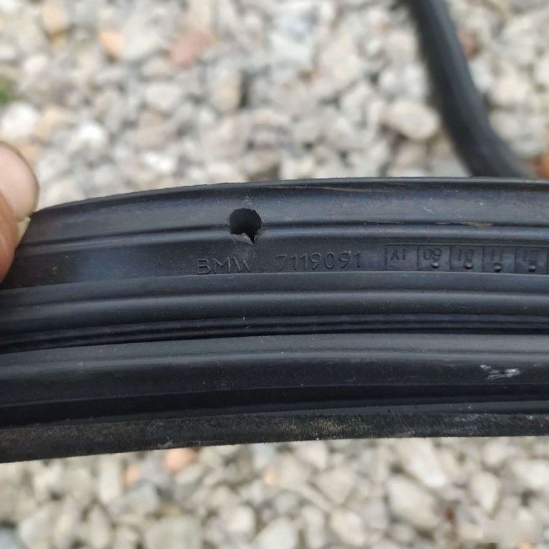 Уплотнитель двери водителя, 3000 рублей, Орёл