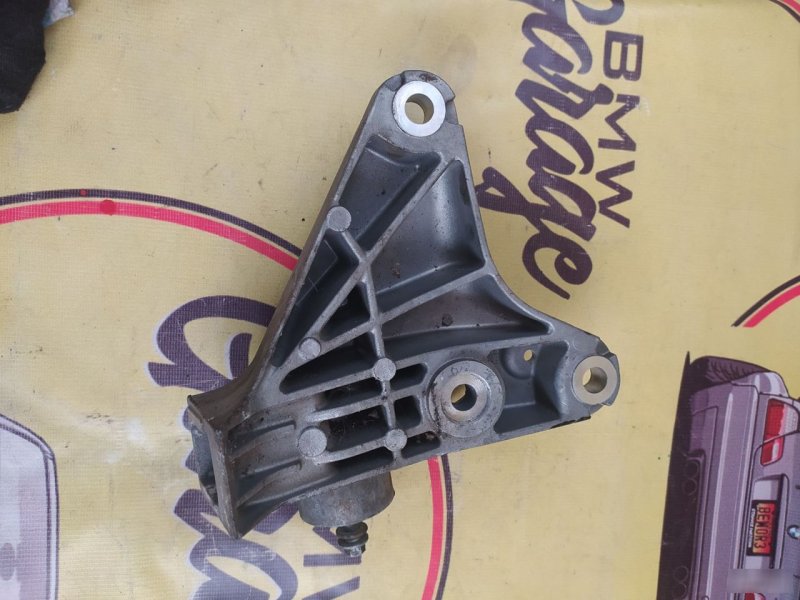 Кронштейн ДВС, 2000 рублей, Орёл