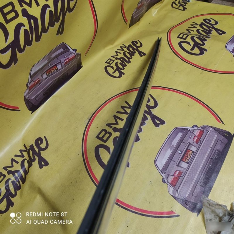 Молдинг стекла, 2000 рублей, Орёл