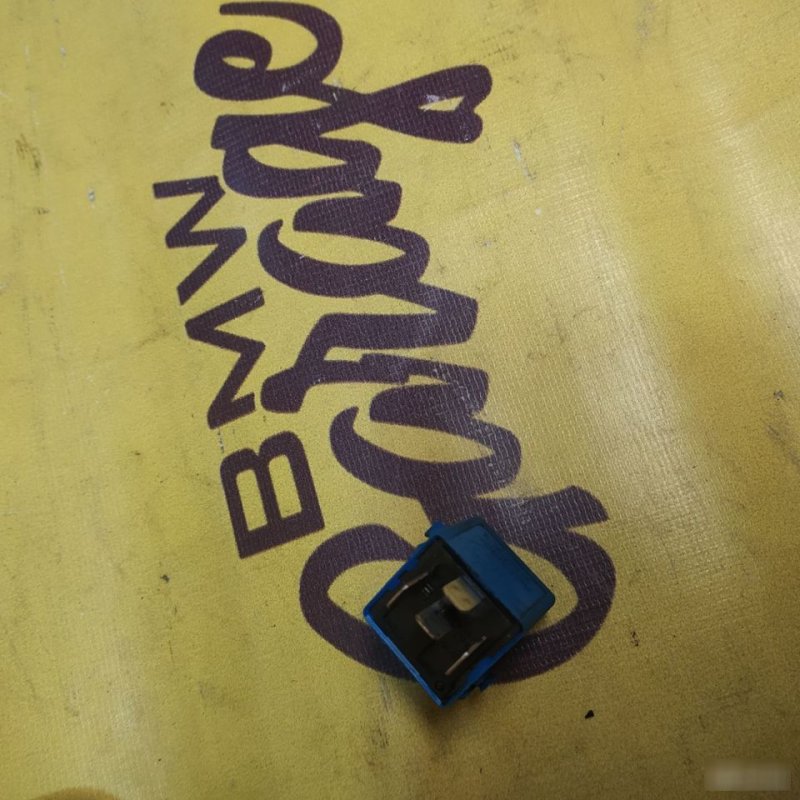 Реле, 500 рублей, Орёл