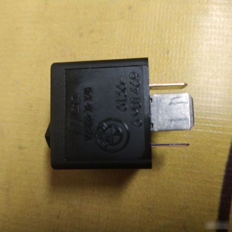 Реле с замыкающим контактом, 800 рублей, Орёл