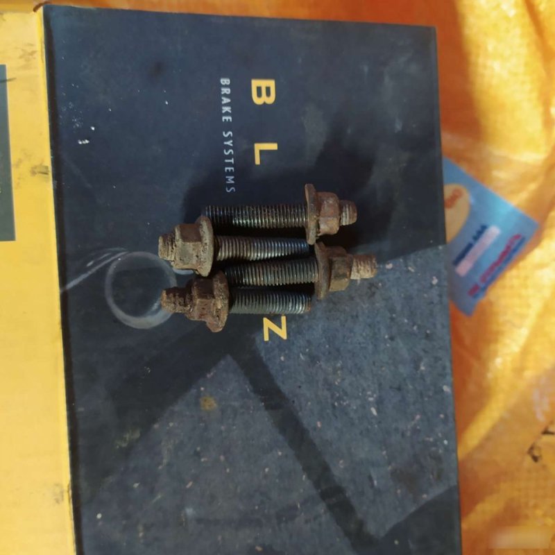 Шпилька выпускного коллектора, 660 рублей, Орёл