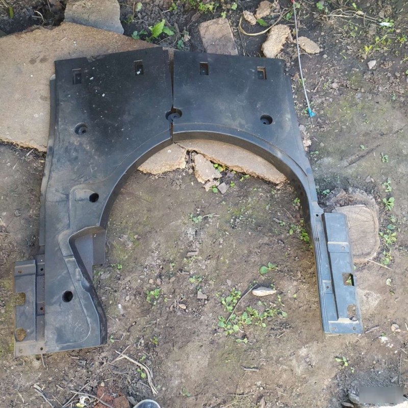 Пластик багажника, 500 рублей, Орёл