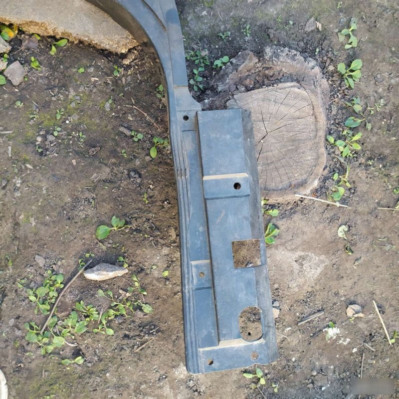 Пластик багажника, 500 рублей, Орёл