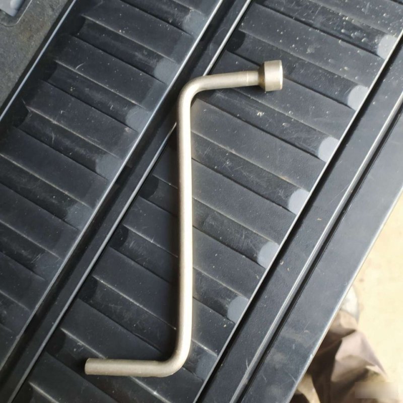 Балонный ключ, 2000 рублей, Орёл