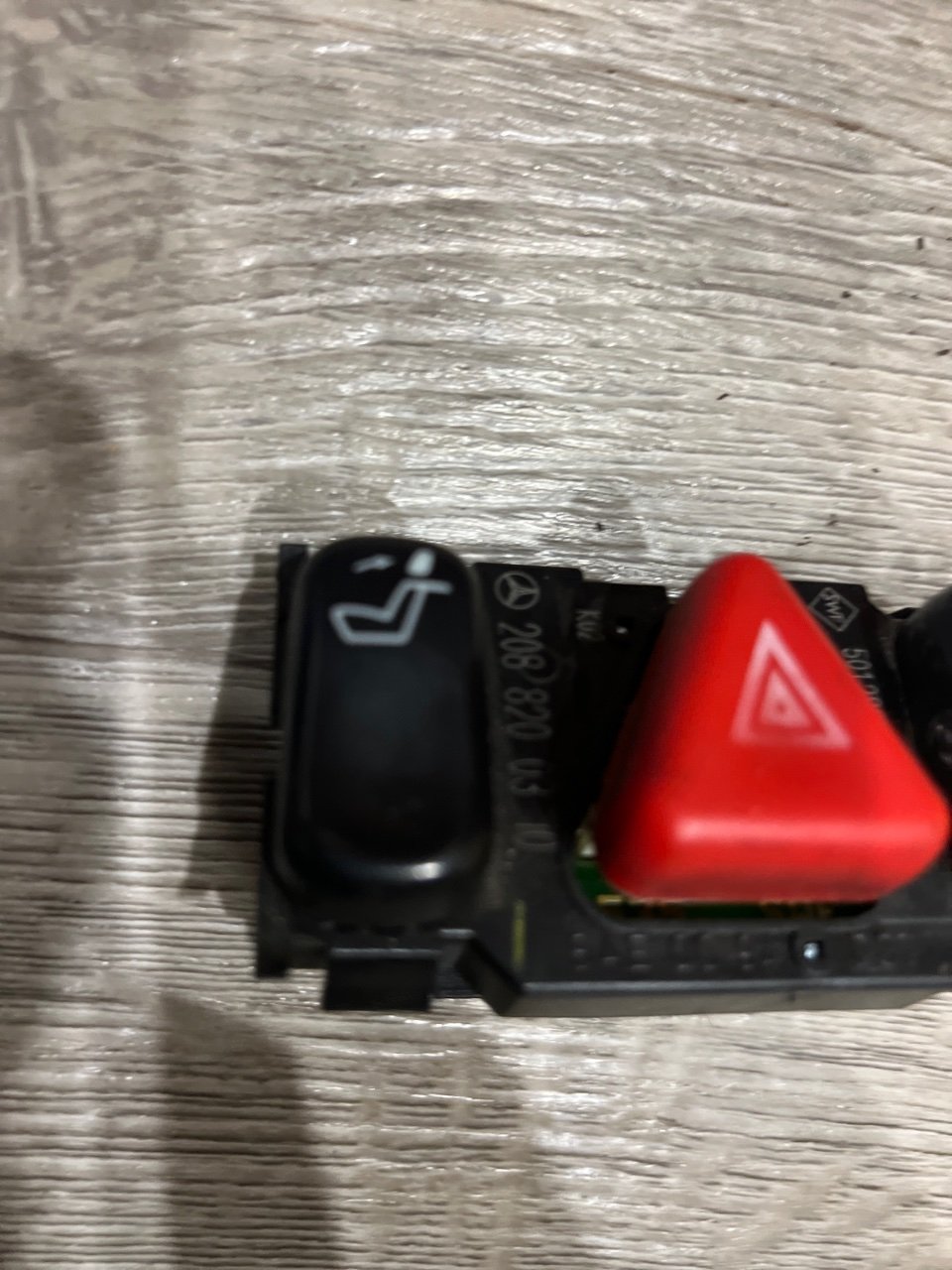 Кнопка аварийной сигнализации, 600 рублей, Орёл