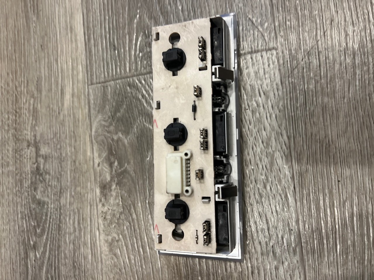 Фонарь освещения салона, 700 рублей, Орёл