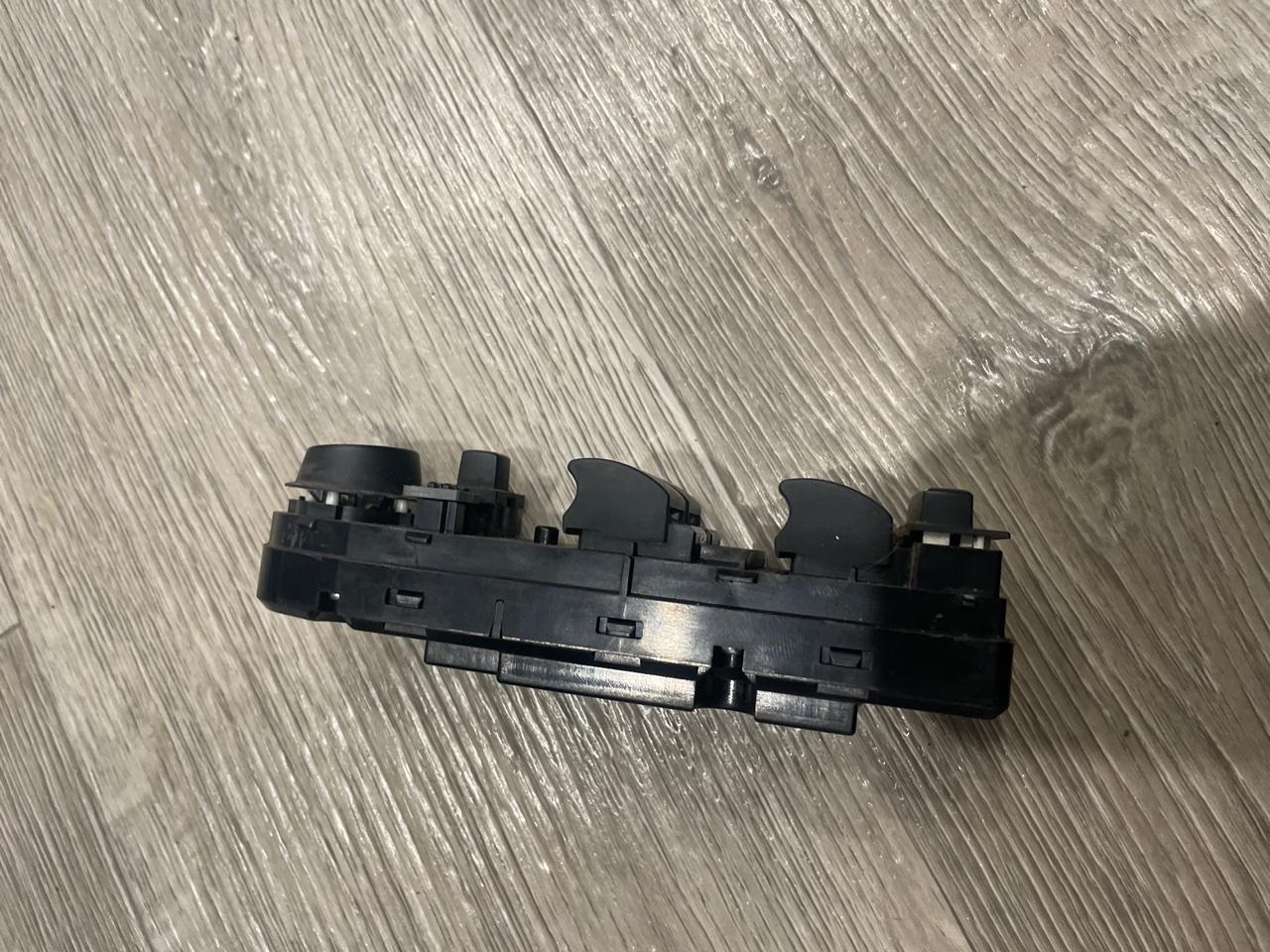 Блок стеклоподъемников, 3000 рублей, Орёл