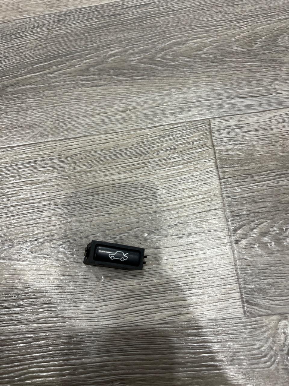 Кнопка открывания багажника, 600 рублей, Орёл