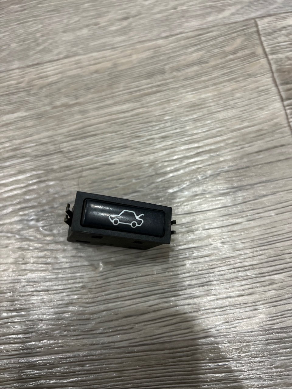 Кнопка открывания багажника, 600 рублей, Орёл