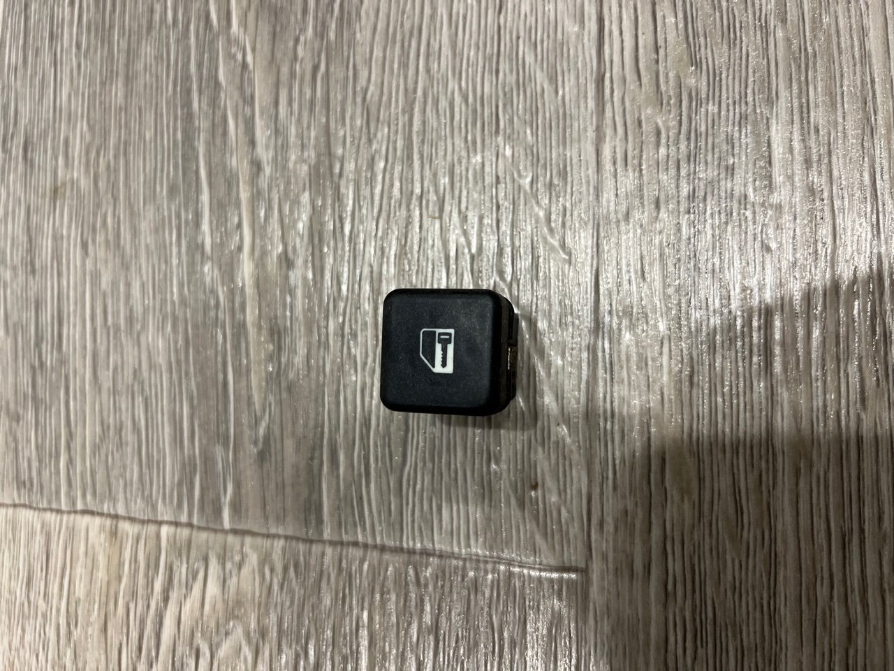 Кнопка центрального замка, 500 рублей, Орёл