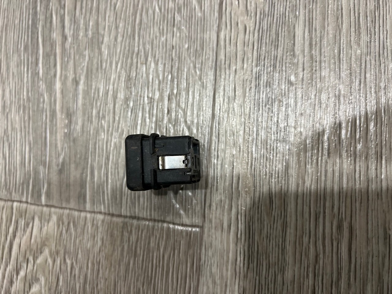 Кнопка центрального замка, 500 рублей, Орёл