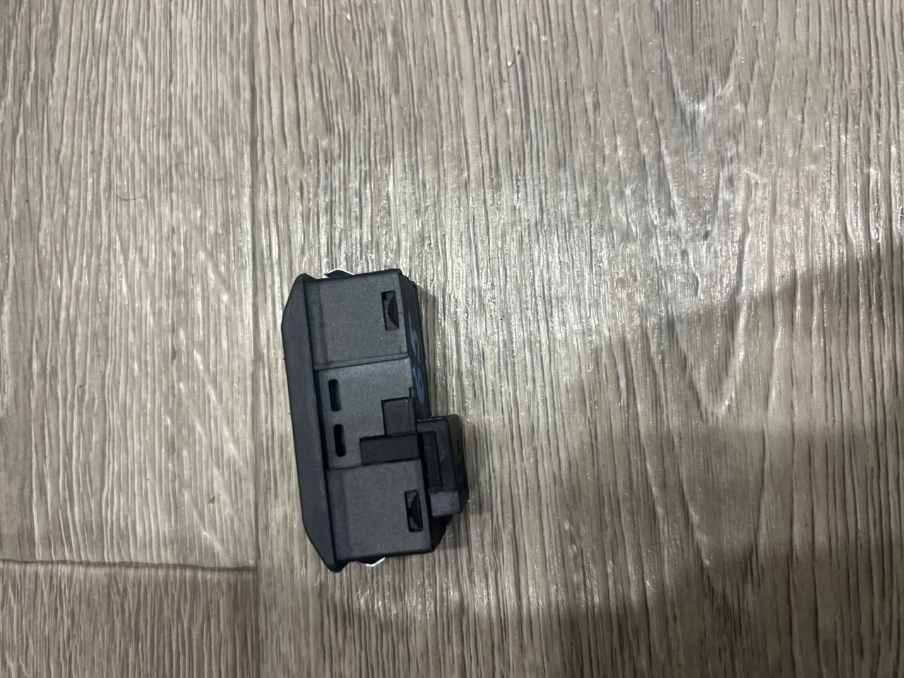 Кнопка люка, 750 рублей, Орёл