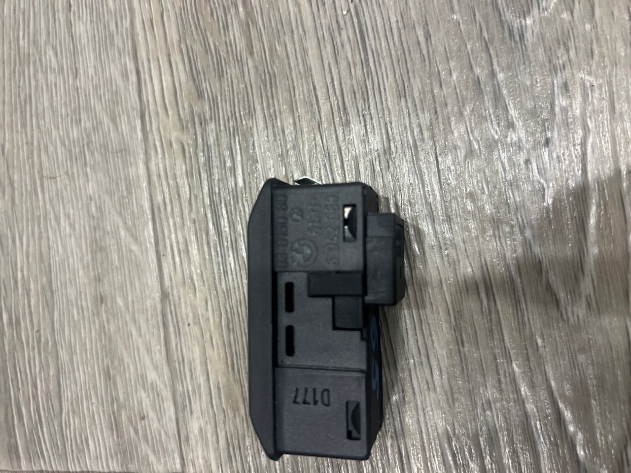 Кнопка люка, 750 рублей, Орёл