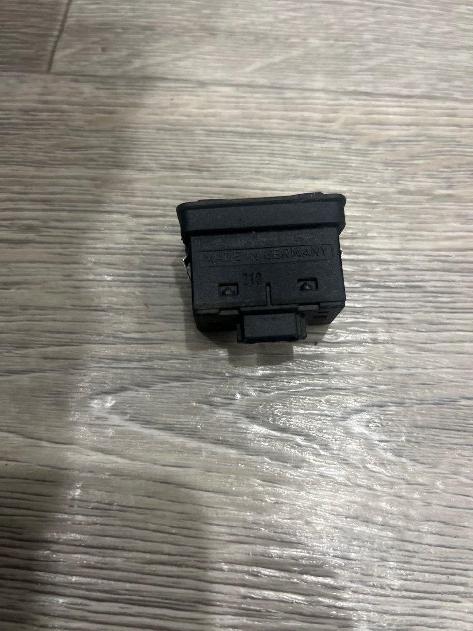 Кнопка стеклоподъемника, 700 рублей, Орёл