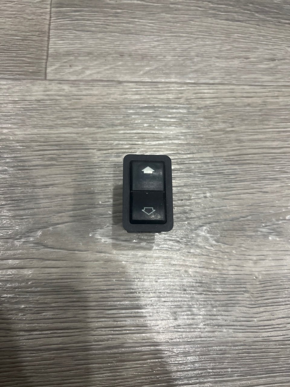 Кнопка стеклоподьемника, 500 рублей, Орёл