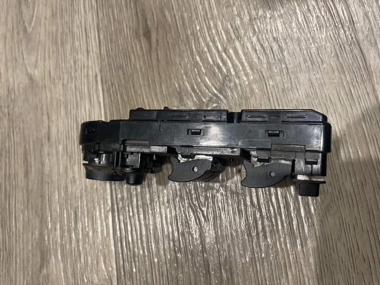 Блок стеклоподъемников, 2000 рублей, Орёл