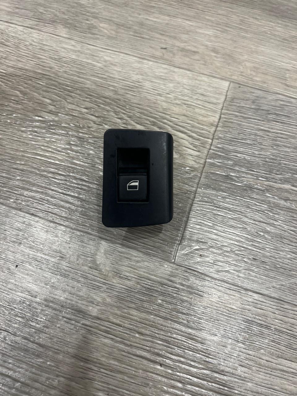 Кнопка стеклоподъемника, 700 рублей, Орёл