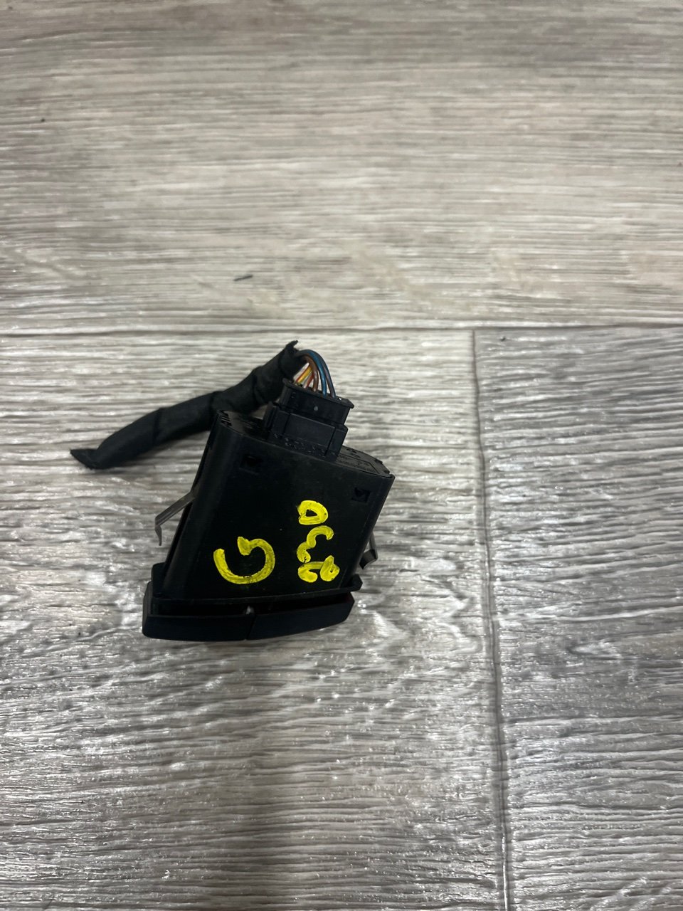 Кнопка, 1000 рублей, Орёл