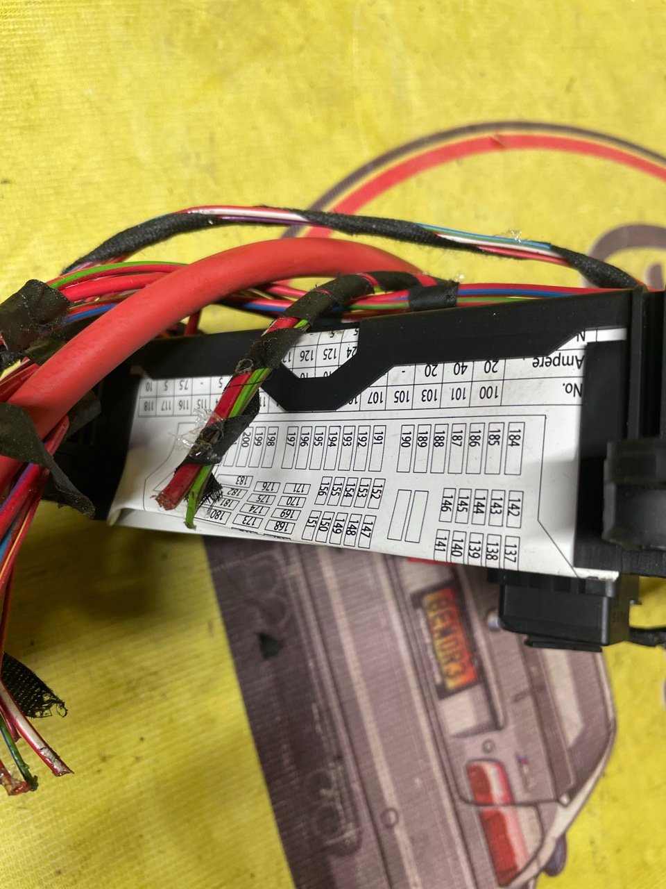 Блок предохранителей, 1000 рублей, Орёл