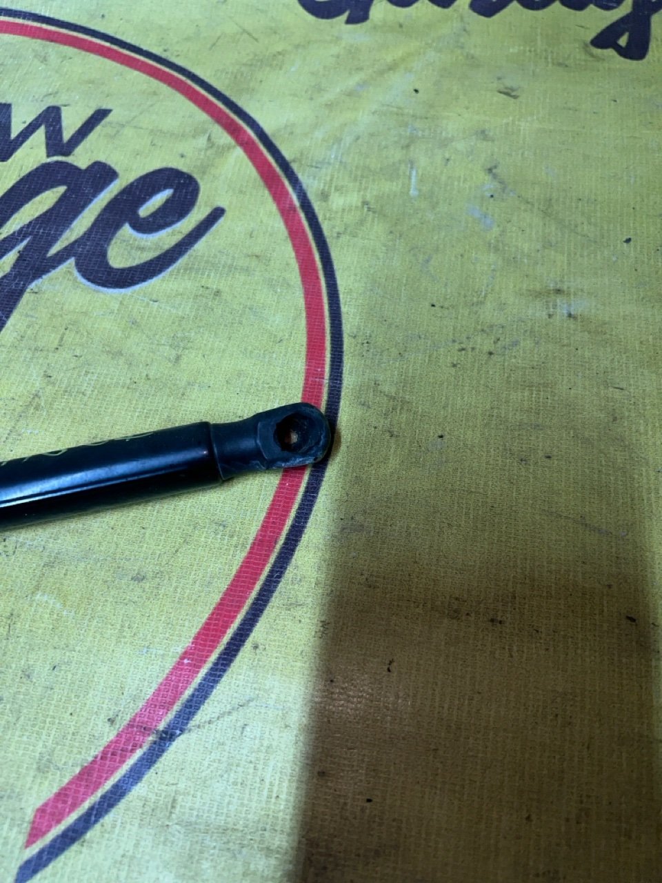 Упор крышки багажника, 800 рублей, Орёл