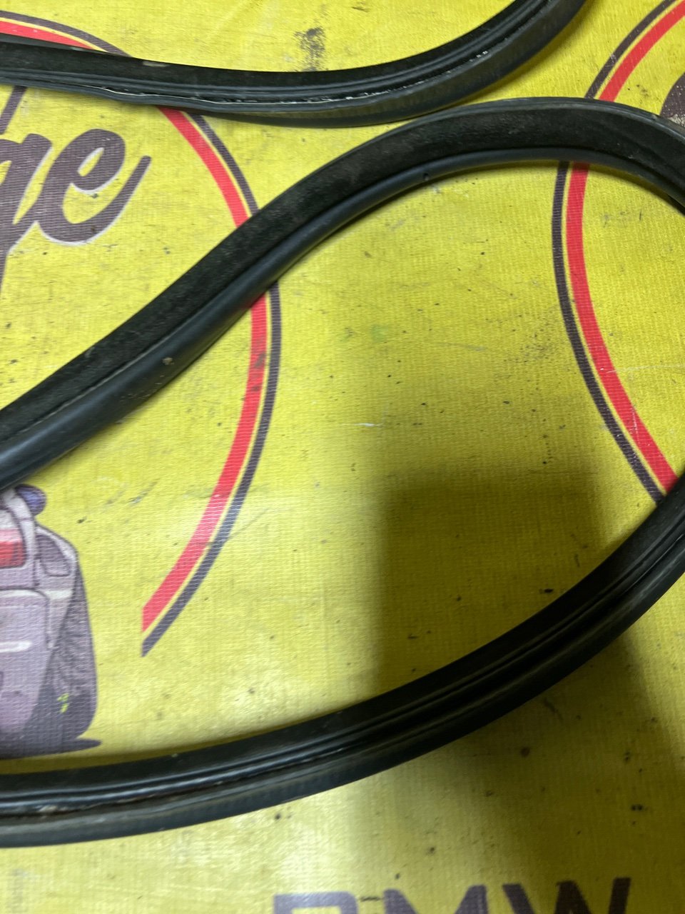 Уплотнительная резинка крышки багажника, 700 рублей, Орёл